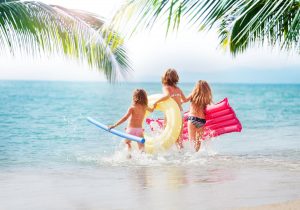children enjoying their Spring Break on Grand Cayman
